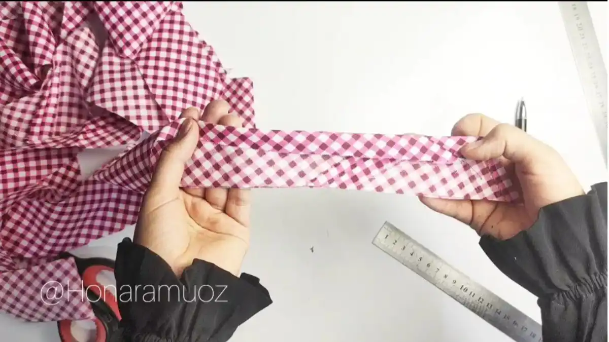 تا زدن لبه و اتوی نهایی-هنرآموز